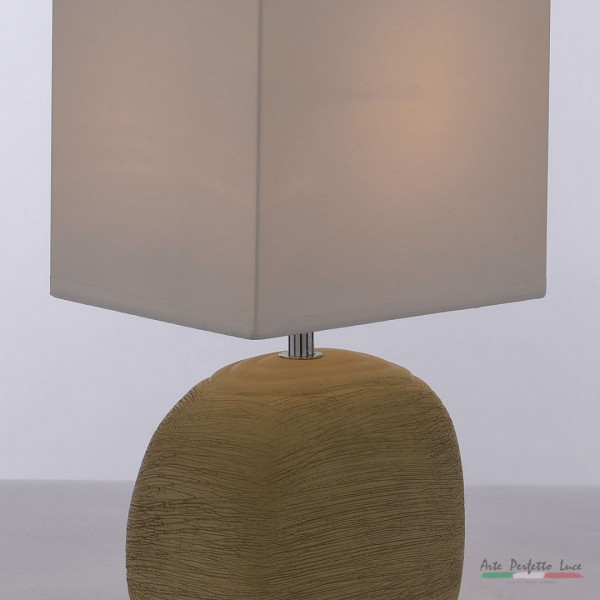 Настольная лампа с абажуром APL223HAT10300-A BEIGE