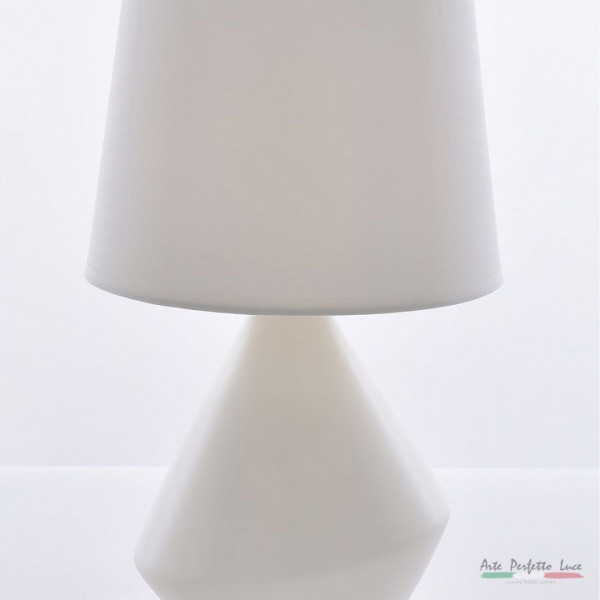 Настольная лампа с абажуром APL223AT15101 OFFWHITE